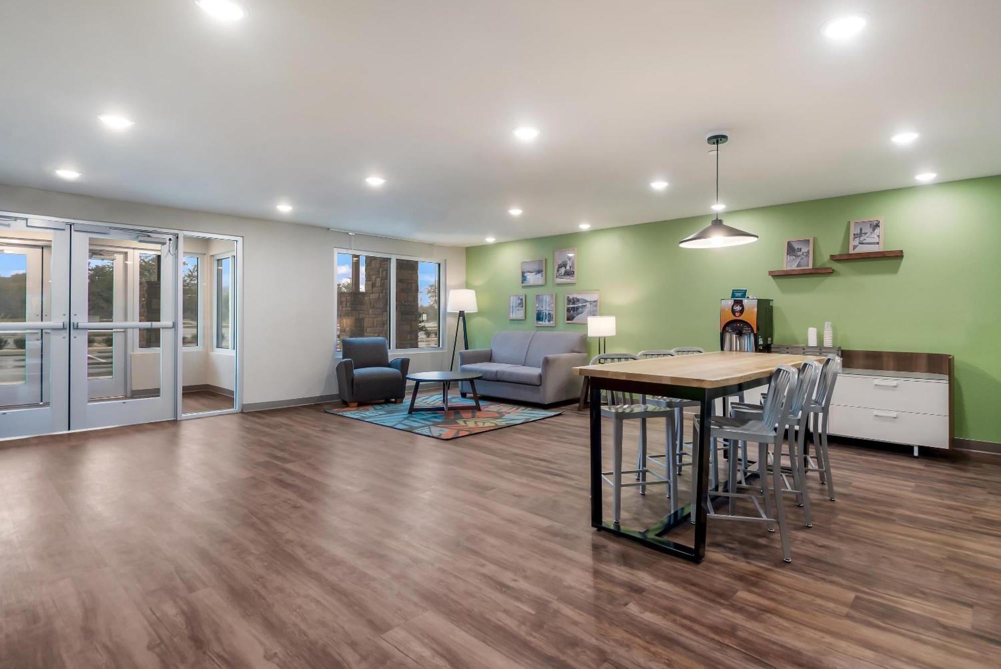 Woodspring Suites Tampa Airport North Veterans Expressway Екстер'єр фото